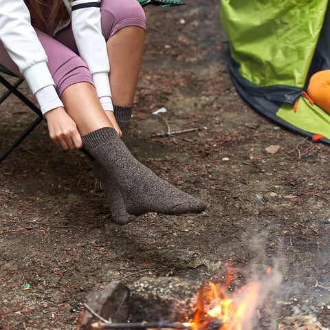 GoWith-women-norweger-socks-for-camping