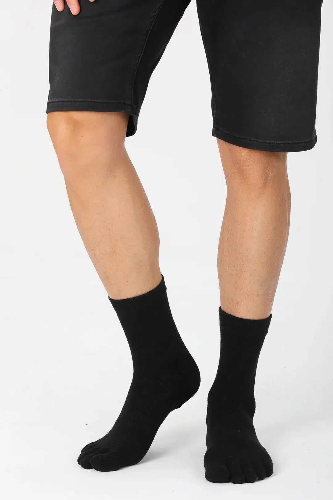 GoWith-full-black-toe-socks