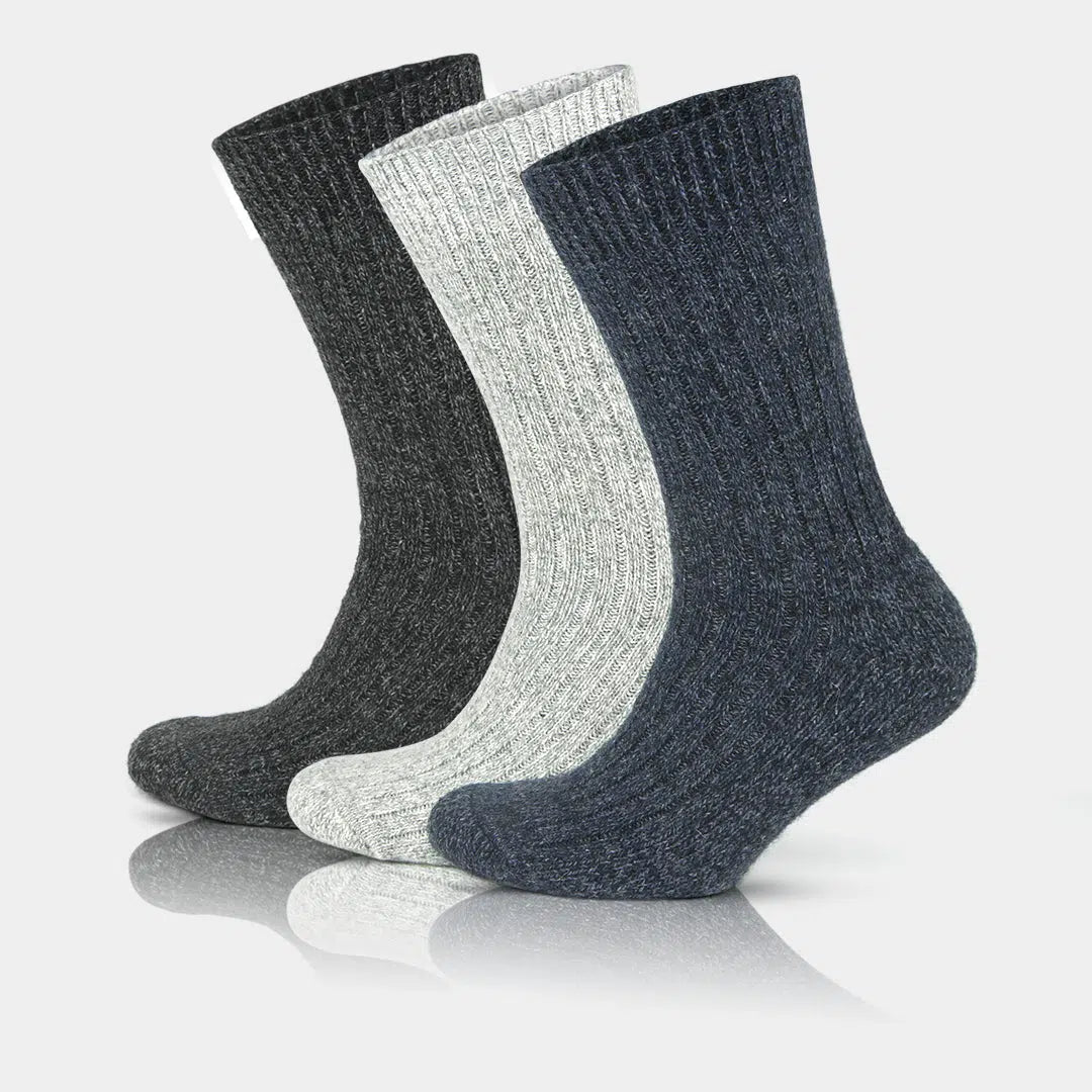 GoWith-fuzzy-winter-socks-navy-assortie