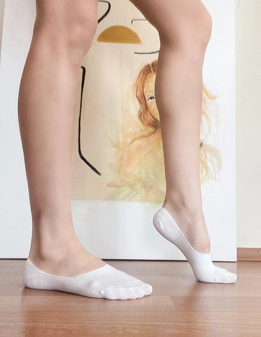 GoWith-white-invisible-socks-for-women